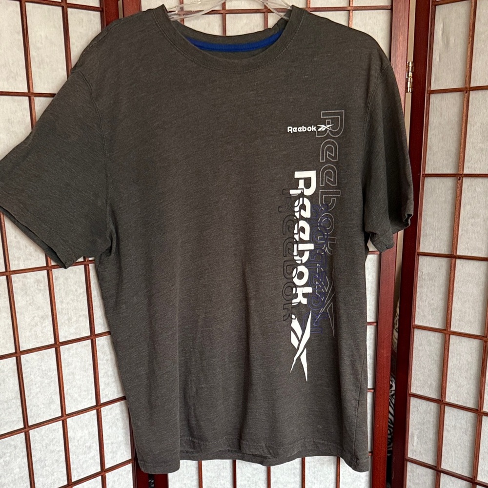 Reebook T-shirt, size L